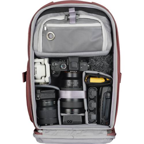 Vanguard VEO Metro Backpack (Magenta, 20L)