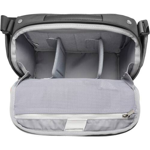 Vanguard VEO Metro Shoulder Bag (Black, 4L)
