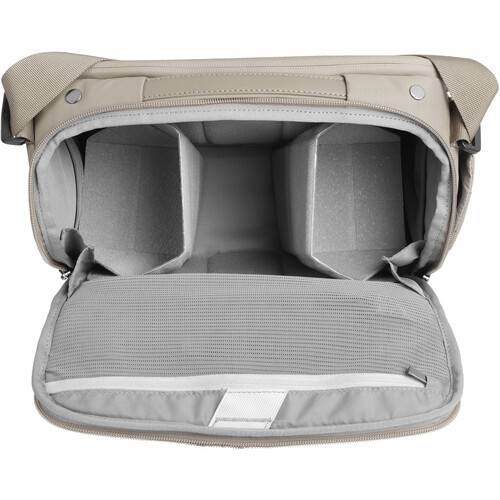 Vanguard VEO Metro Shoulder Bag (Cream, 9L)
